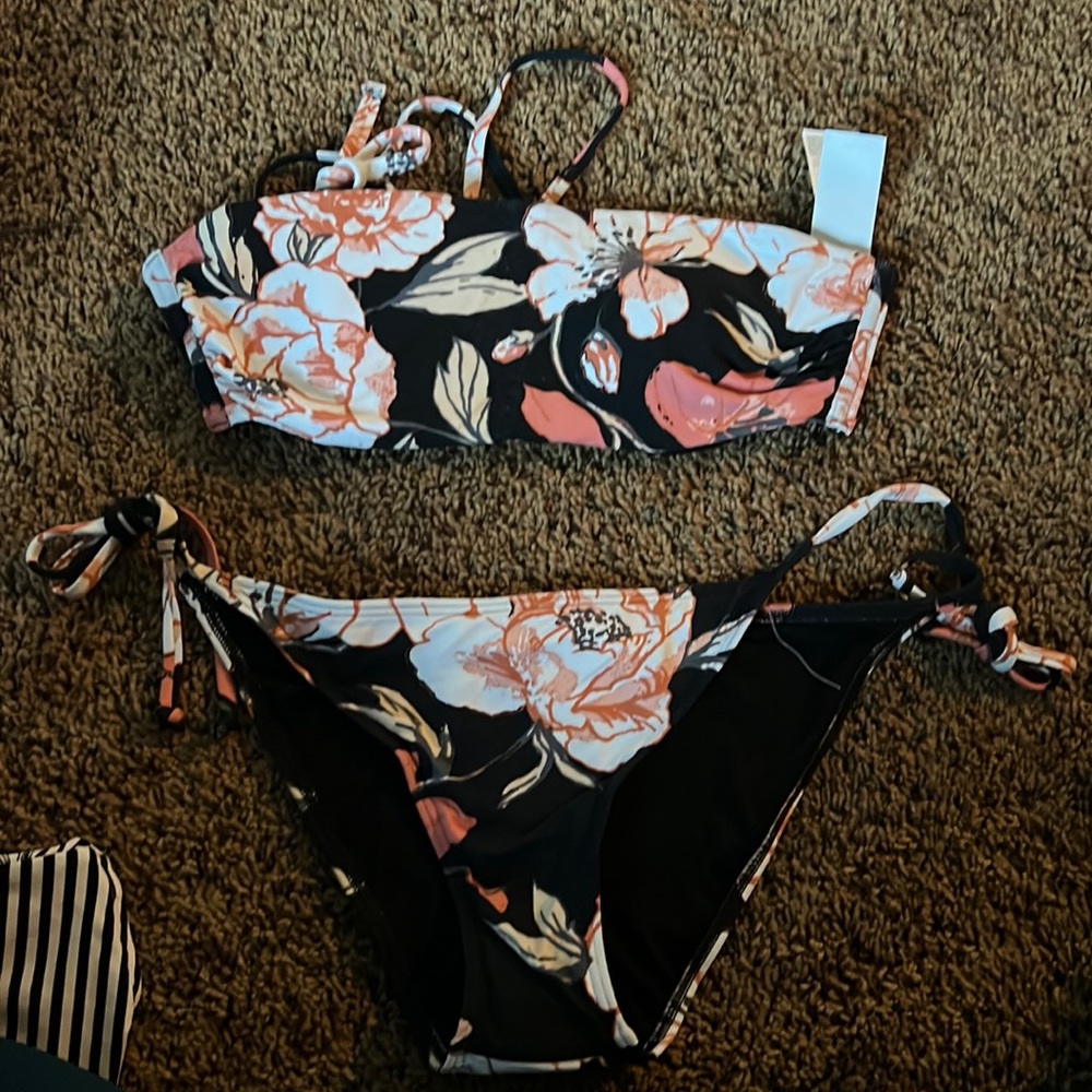 Roxy 2 piece